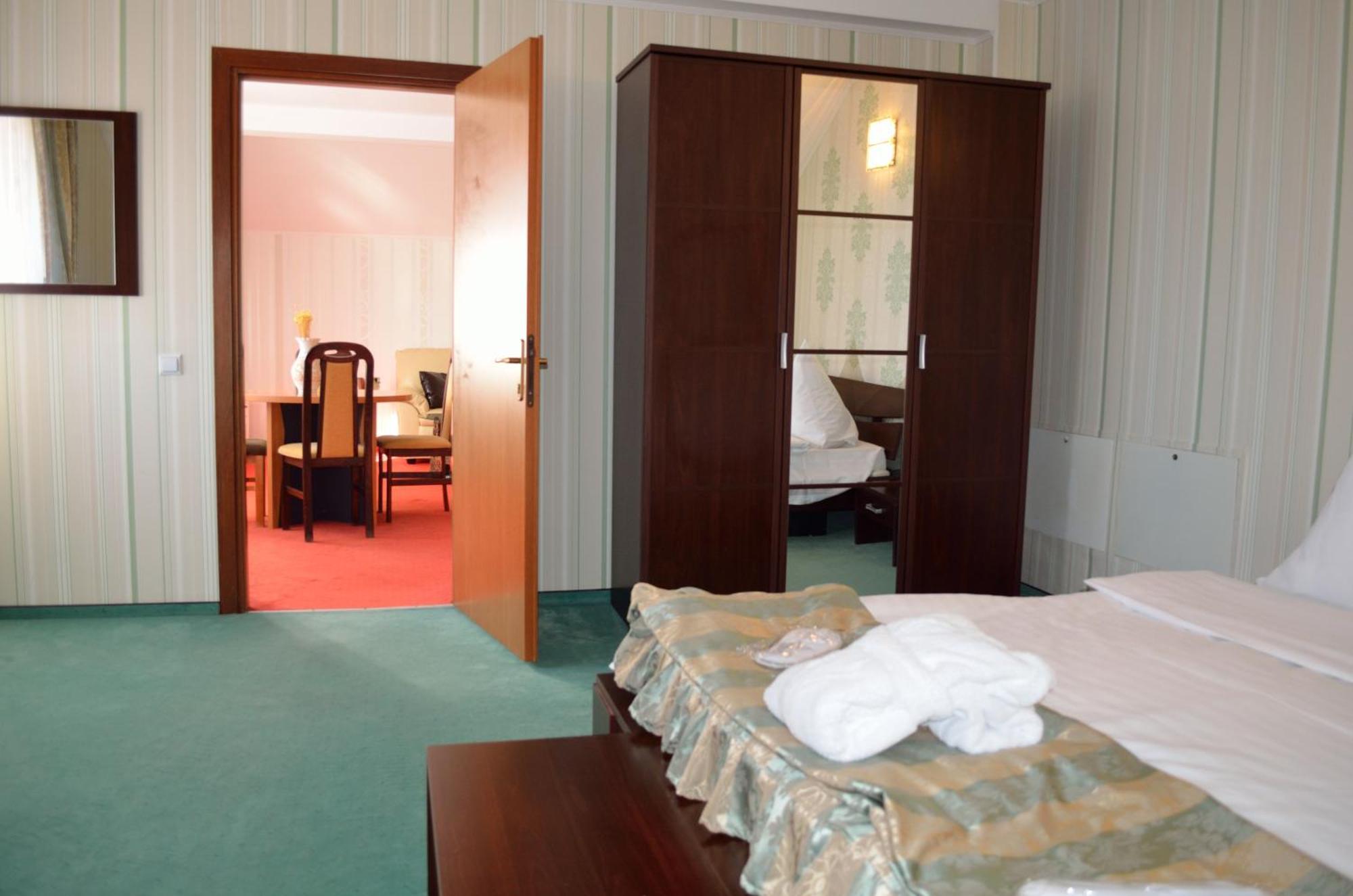 Hotel Rusu Петрошани Номер фото