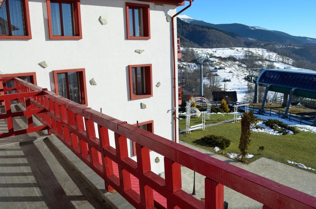 Hotel Rusu Петрошани Экстерьер фото